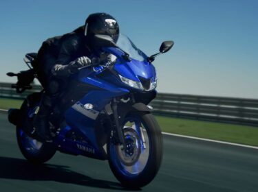 Yamaha – R15